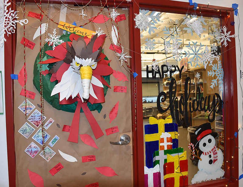 45 Festive Classroom Doors to Get in The Holiday Spirit